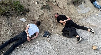 'Dur' ihtarına uymayıp, sürücüsünün 40 kilometre kaçtığı araçtan suç makineleri çıktı