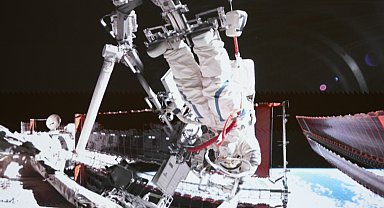 'Shenzhou-20' mürettebatı ilk uzay yürüyüşünü tamamladı