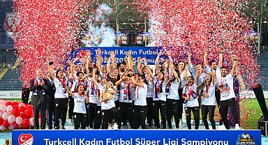 ABB FOMGET, şampiyonluğu coşkuyla kutladı