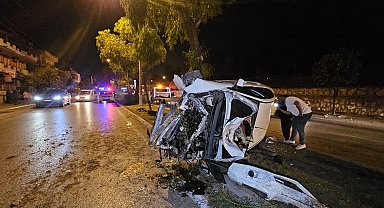 Adana'da otomobil, taksiye çarptı; 5 yaralı