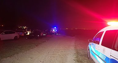 Adana'da tekneyle sürüklenen 5 kişi kurtarıldı; suya düşen Emirhan aranıyor