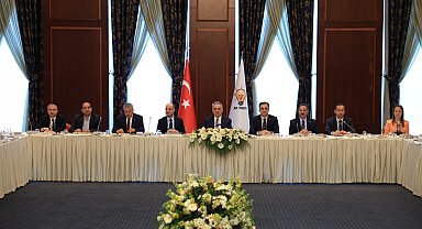 AK Parti'den yeni anayasa çalıştayı