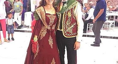 Anaokulunun düğün salonundaki etkinliğinde üzerlerine dekoratif kemer yıkılan doktor öldü, eşi ağır yaralandı