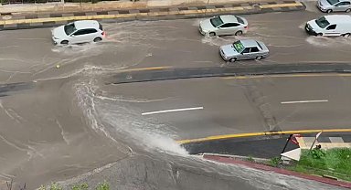 Ankara'da sağanak ve dolu etkili oldu