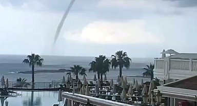 Antalya'da denizde oluşan hortumlar kamerada