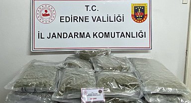 Aracında 16,5 kilo uyuşturucu ele geçirilen sürücü gözaltında