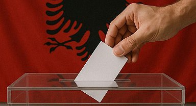 Arnavutluk, genel seçim için sandık başında