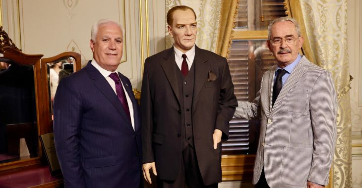 Atatürk’ün balmumu heykeli, Hünkâr Köşkü’nde sergileniyor