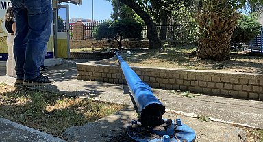 Aydın'da aydınlatma direği devrildi: 2 yaralı