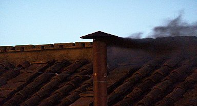 Bacadan siyah duman yükseldi: Yeni Papa seçilemedi