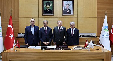 Bakan Bak'tan Sakarya'ya 'Uluslararası Kano Kürek Parkuru' müjdesi