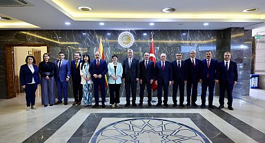 Bakan Bolat, Kuzey Makedonya Maliye Bakanı Kochoska ile görüştü