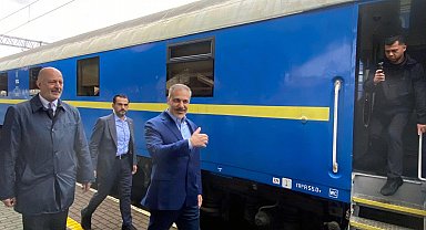 Bakan Fidan, Ukrayna ziyareti için trenle Polonya'dan Kiev'e hareket etti Geniş haber