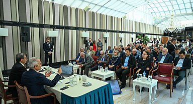 Bakan Uraloğlu, Uluslararası Koridorlar ve Türkiye Konferansı'na katıldı