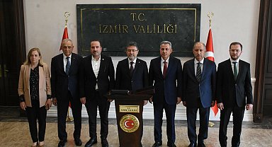 Bakan Yumaklı, İzmir'de