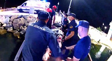 Balık tutarken 20 metreden denize düşüp yaralandı