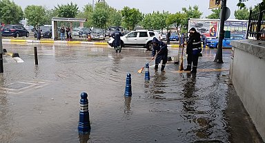 Bandırma'da sağanak; metrekareye 70 kilogram yağış düştü
