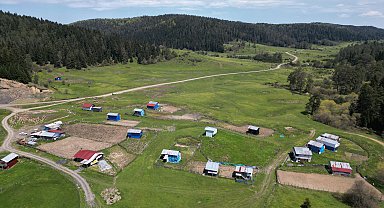 Bartın Uluyayla'da ilkbahar manzarası havadan görüntülendi