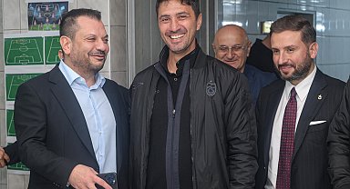 Başkan Doğan'dan U19 ve kadın futbol takımlarına ziyaret