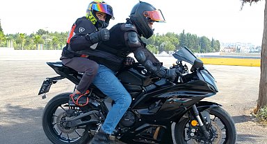 Bedensel engelli milli haltercinin motosiklete binme hayali gerçekleşti