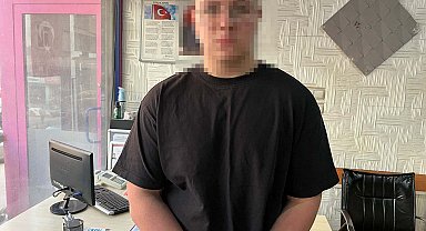 Bıçak ve sopayla girdiği kurs binasında öğrenciyi bıçakladı