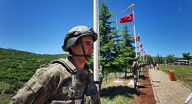 Bingöl'de 32 yıl önce şehit edilen 33 asker törenle anıldı