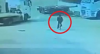 Bisikletli öğrencinin TIR'ın altında kalıp, öldüğü kaza kamerada
