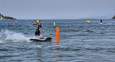 Bodrum'da su jeti, flyboard ve motosurf yarışları heyecanı