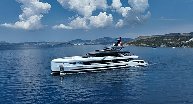 Bodrum'da üretilen 1,2 milyar liralık yat suya indirildi