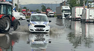 Bolu'da sağanak ve fırtına yaşamı olumsuz etkiledi