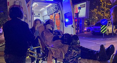 Bursa'da sürücüsünün kırmızı ışık ihlali yaptığı otomobil, taksiye çarptı: 7 yaralı