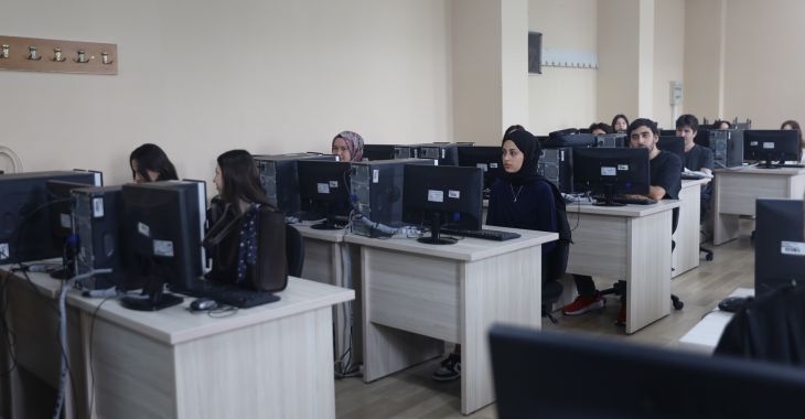 Büyükşehir’den üniversitelilerin gelişimine destek