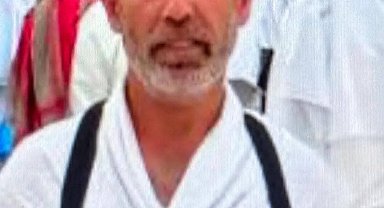 Cami çıkışı yolun karşısına geçerken otomobilin çarptığı yaya öldü