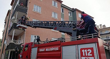 Çatıdaki fareleri kaçırmak için kükürt ve ispirto yaktılar; 4 kişi dumandan etkilendi