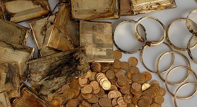 Çekya'da doğa yürüyüşü yapan iki kişi hazine buldu