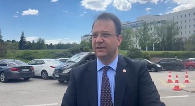 CHP'li İnan Akgün Alp, TBMM'ye 'skuter' ile geldi