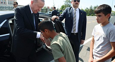 Cumhurbaşkanı Erdoğan, Adıyamanlı çocuklarla bir araya geldi