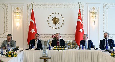 Cumhurbaşkanı Erdoğan, EuroLeague şampiyonu Fenerbahçe Beko'yu kabul etti