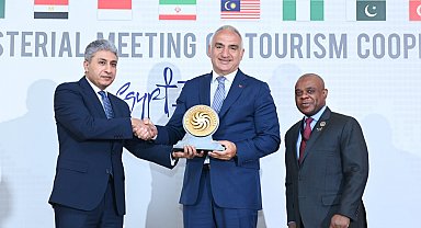 D-8'in ilk turizm şehri Antalya oldu