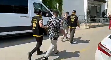 Dayak yediği sokakta havaya ateş açan şüpheli ve arkadaşı yakalandı