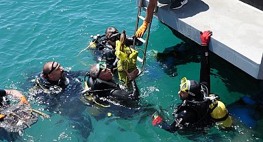 Deniz dibi temizliğinde 1 ton atık çıkarıldı