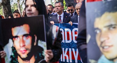 Deniz Gezmiş ve arkadaşları mezarları başında anıldı