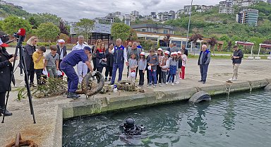Denizden çıkan atıklar öğrencileri şaşırttı