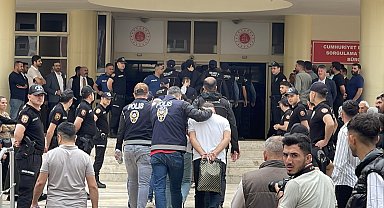 Depremde hasar gören otomobillerle 'Change' yapan şebekeye operasyon: 15 gözaltı