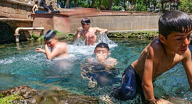 Diyarbakır'da çocukların tehlikeli eğlencesi başladı