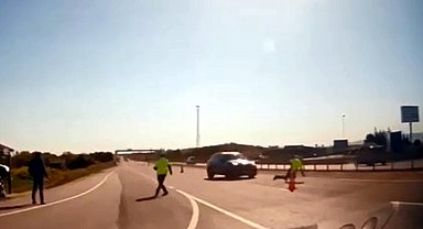 Dur' ihtarında bulunan polise çarpıp kaçtıktan sonra kaza yaptı; saklandığı menfezde yakalandı