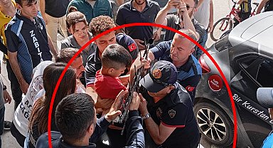 Dut yemek isterken eli korkuluk demirine saplandı