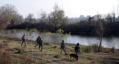 Edirne'de 2 FETÖ şüphelisi tutuklandı