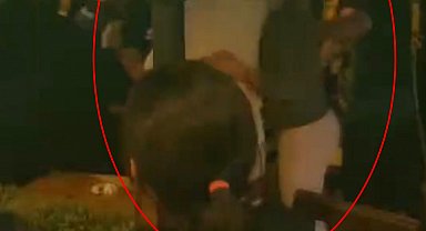 Eğlence mekanındaki tekmeli ve yumruklu 'yan bakma' kavgası kamerada