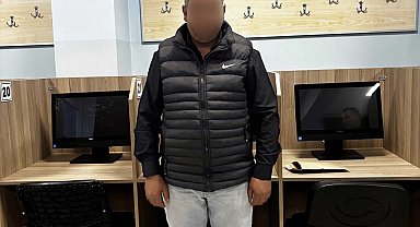 Ehliyet sınavında kopya düzeneğiyle yakalandı; kulaklık hastanede çıkarıldı